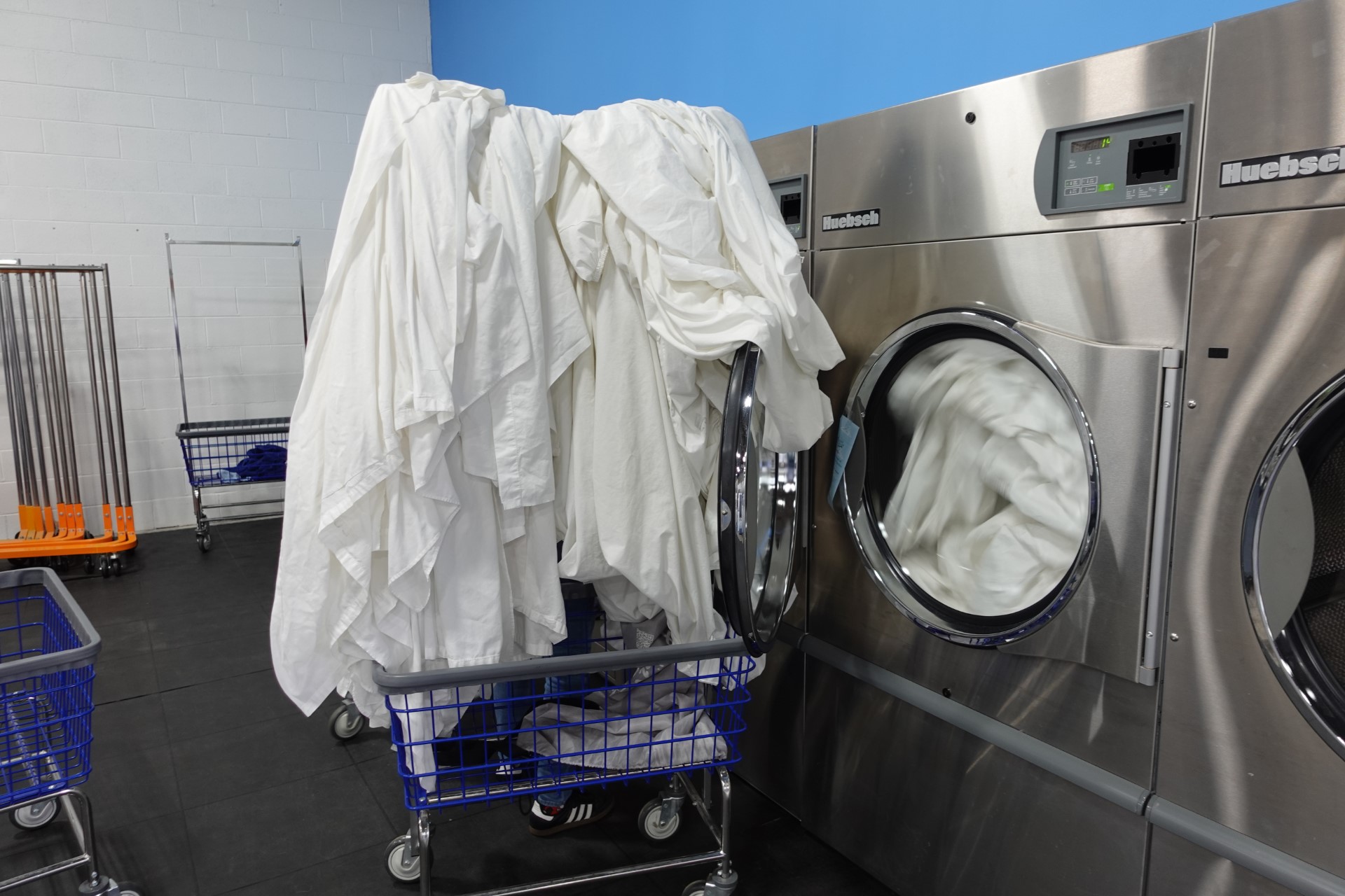 commercial linen cleaning service